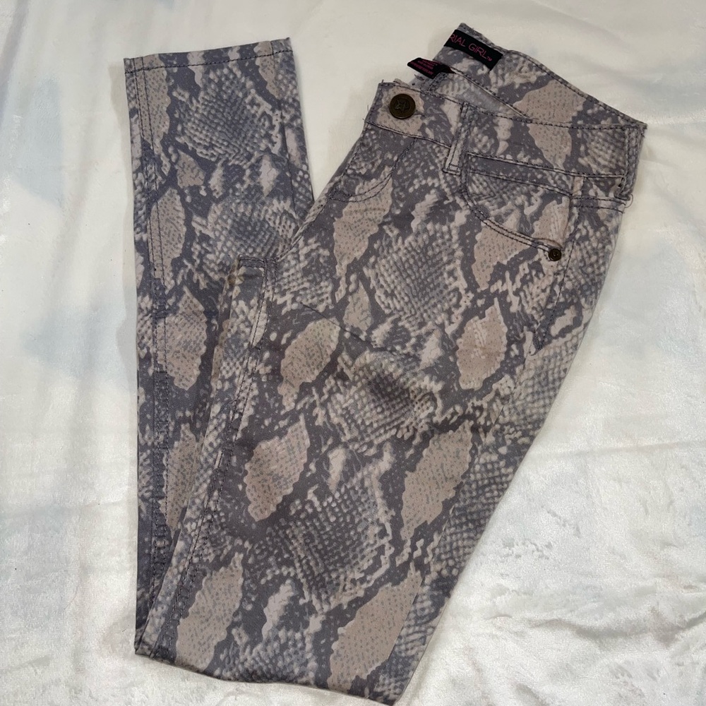 Material Girl pants 🤍